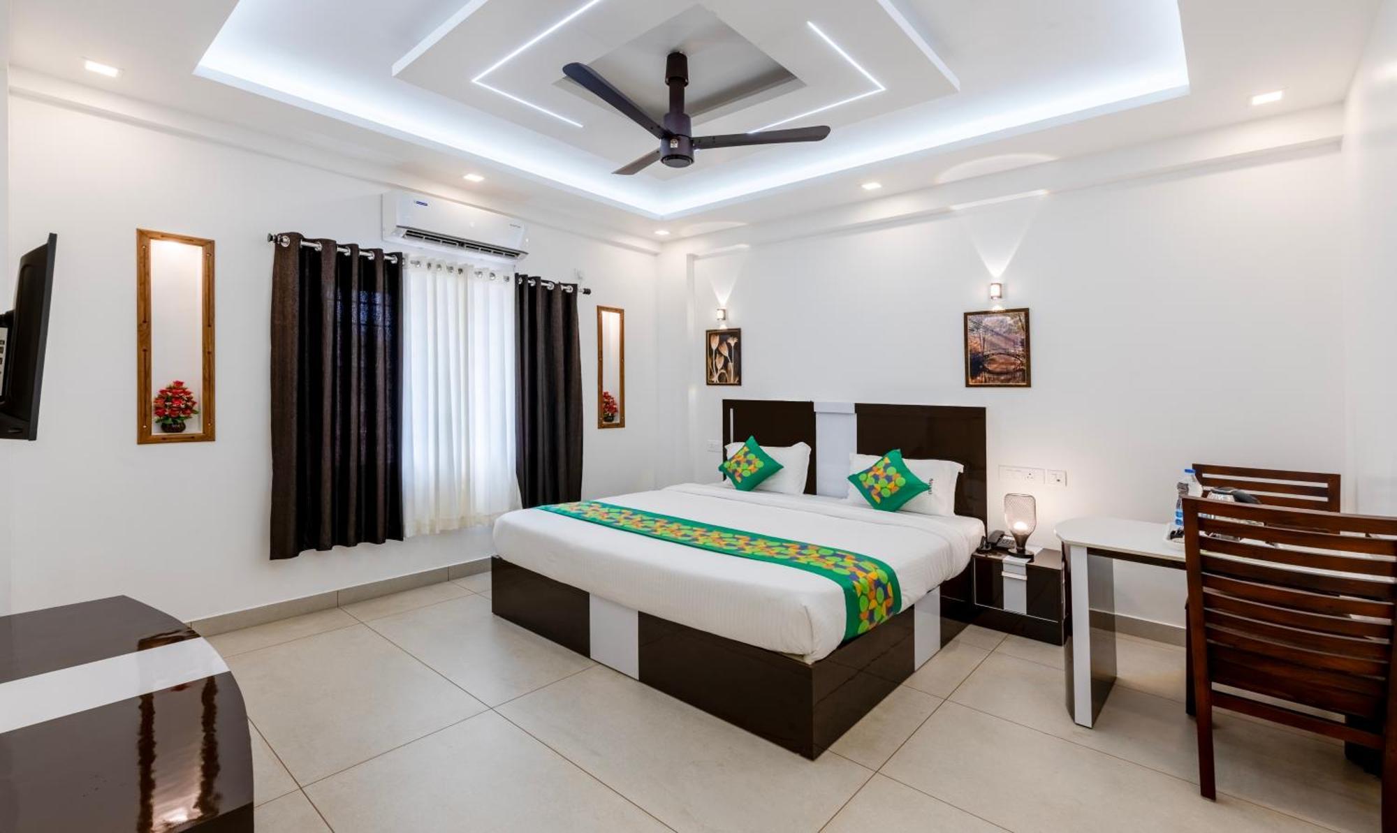 Treebo Premium Cochin Airport, 5 Min From Cochin Airport Hotel Kochi Buitenkant foto
